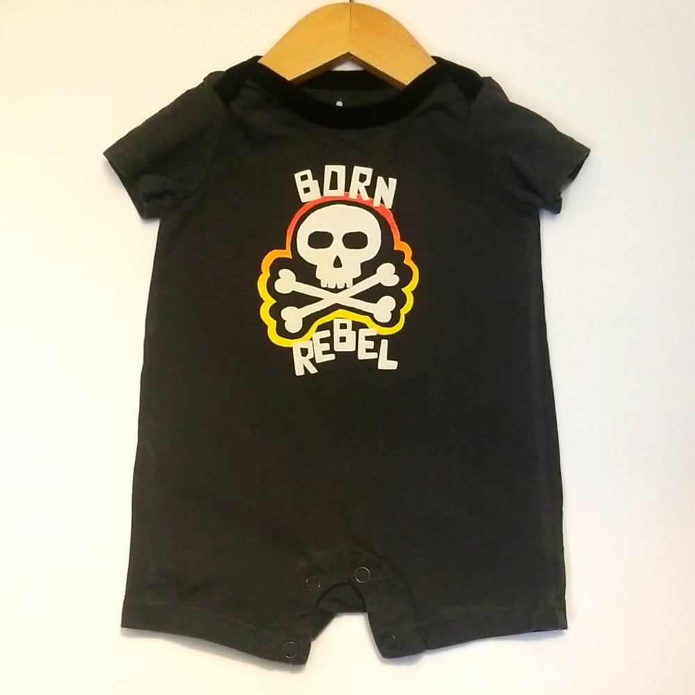 LITTLE rebel - 3m - skull and crossbones